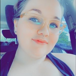 Meet your Posher, Harmony